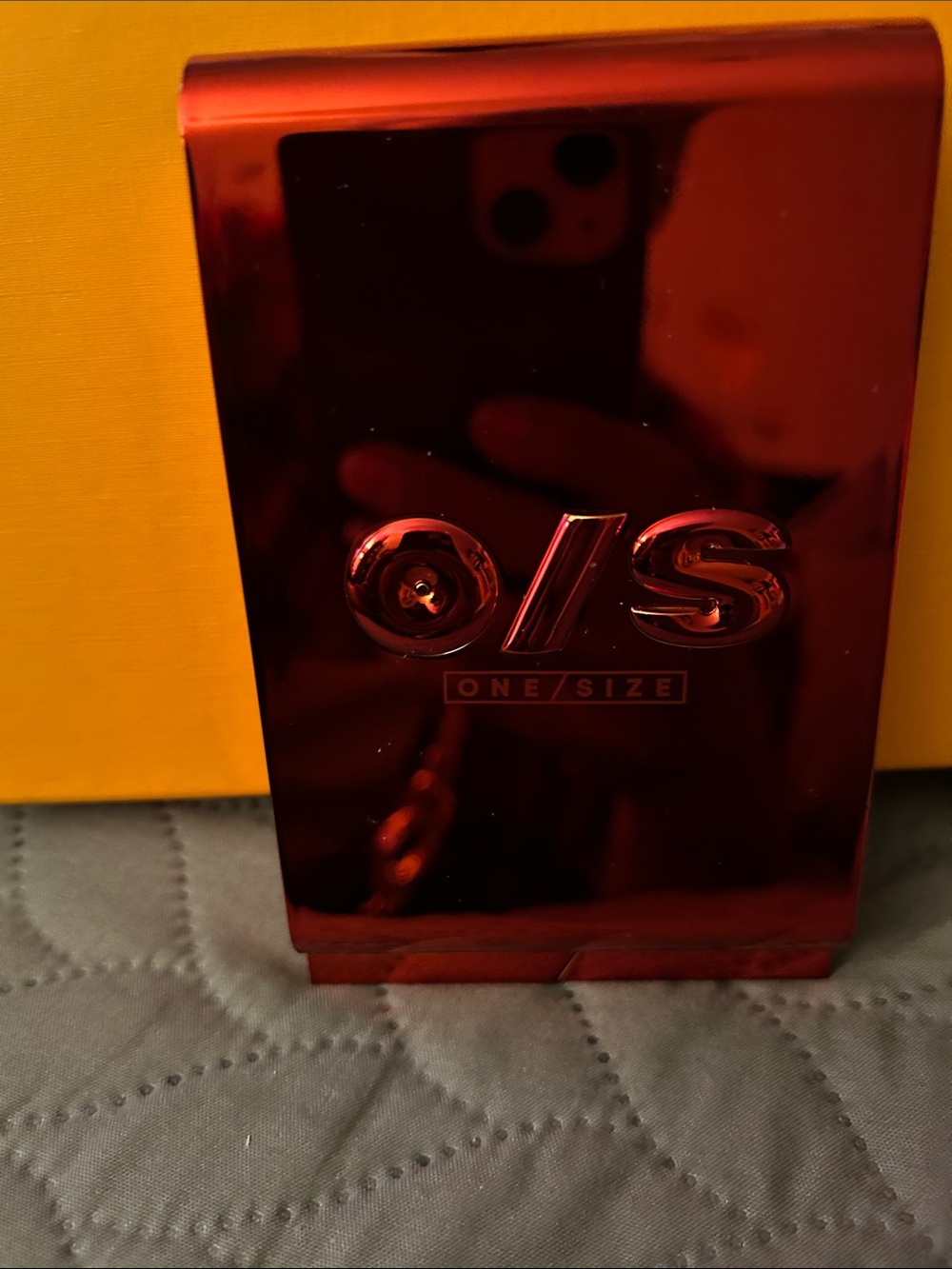 ONE/SIZE Metallic Red Phone Accessory Case - Picture 2 of 4
